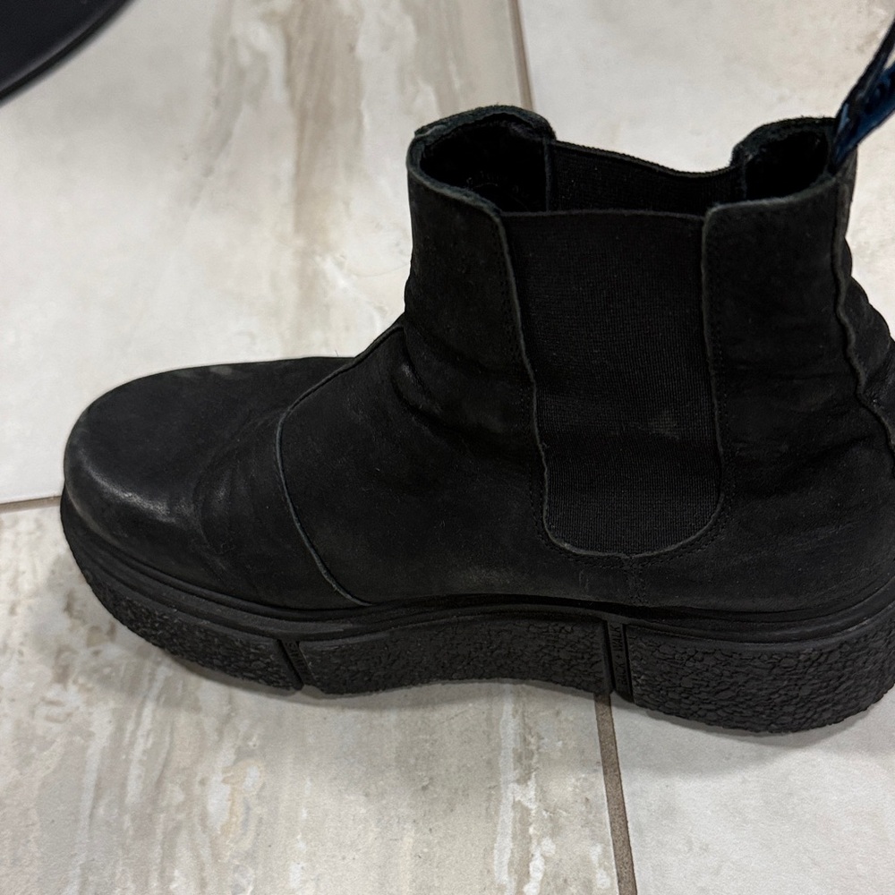John Fluevog Platform Booties- black leather Size 8 - Picture 8 of 10
